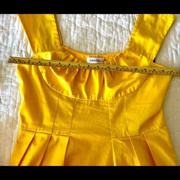 Calvin Klein Yellow Dress Size 6. Worn On TV Series For An Episode. - Picture 5 of 9